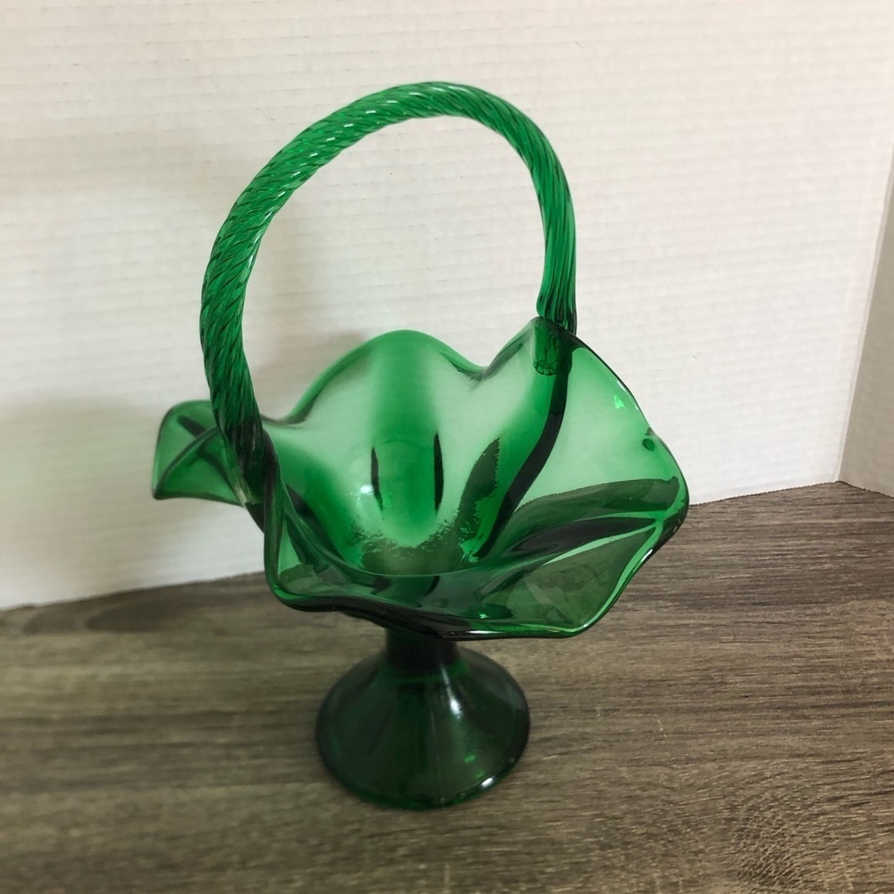 Vtg Emerald Green Glass Basket with Handle